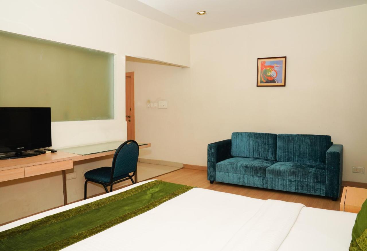 Oyster Suites Hyderabad Exterior photo